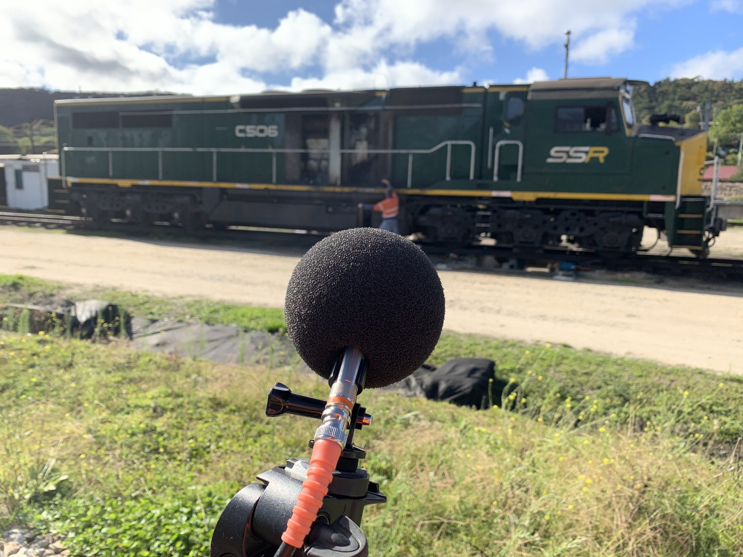 hushpak_acoustic_testing_mic
